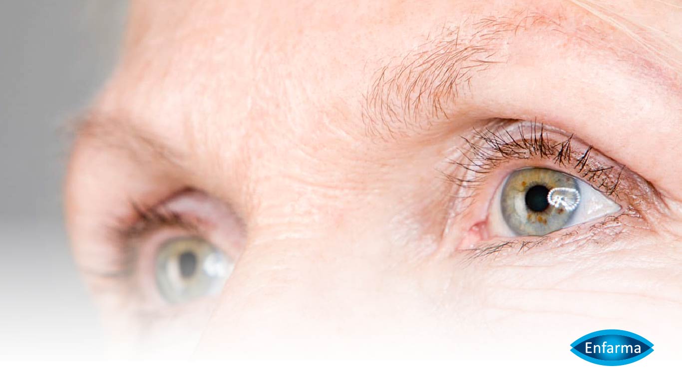 Катаракта слезится глаз. Заболевания глаз в пожилом возрасте. Симптомы катаракты у пожилых людей.